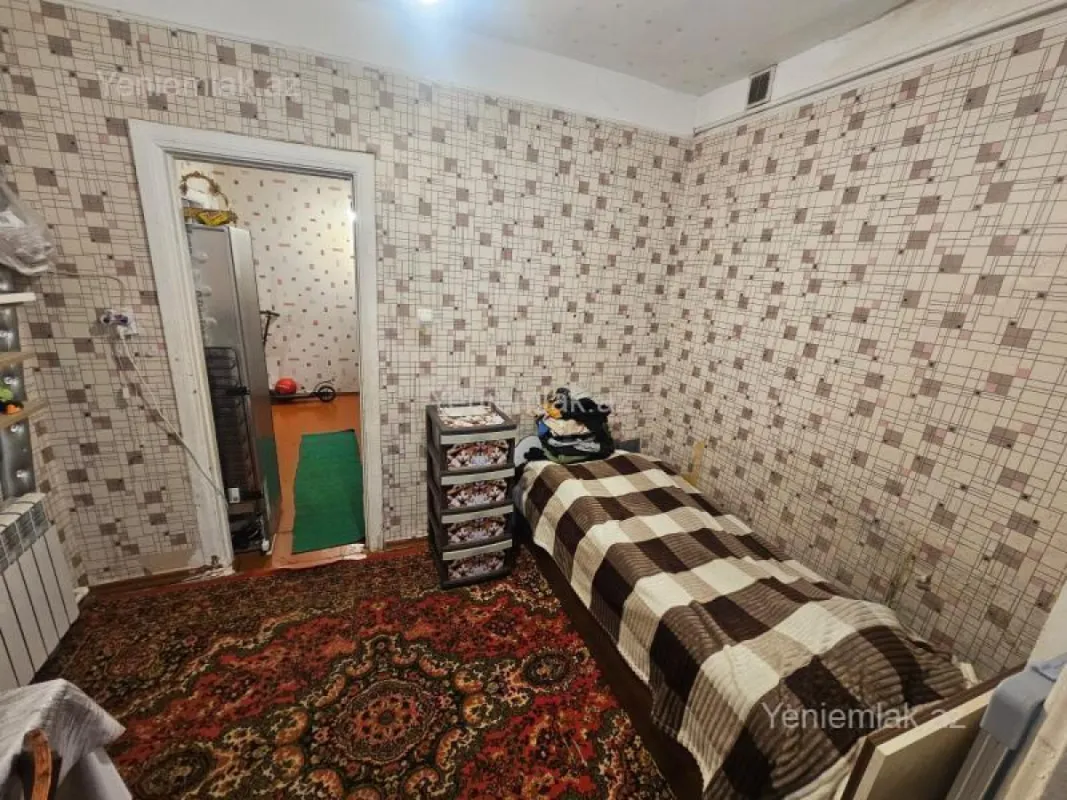 Satılır 2 otaqlı köhnə tikili 40 m²