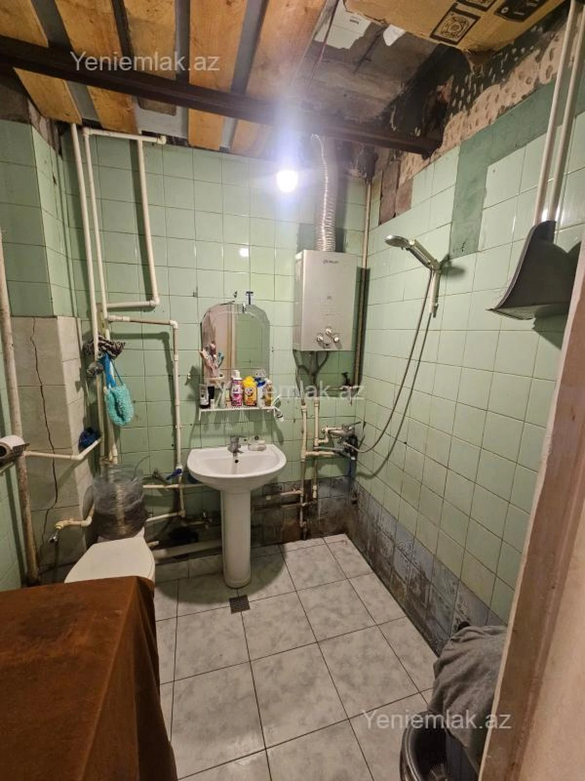 Satılır 2 otaqlı köhnə tikili 40 m²