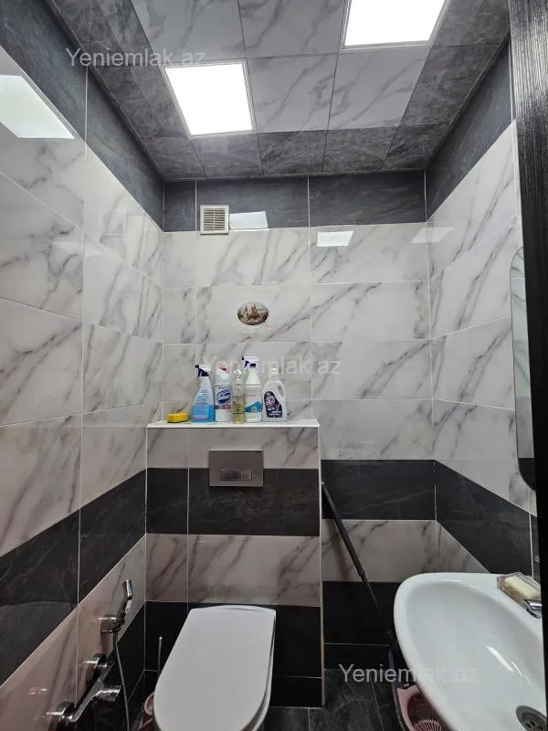 Satılır 3 otaqlı yeni tikili 81 m²