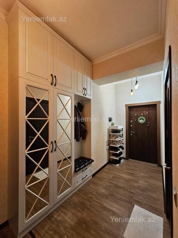 Satılır 3 otaqlı yeni tikili 81 m²