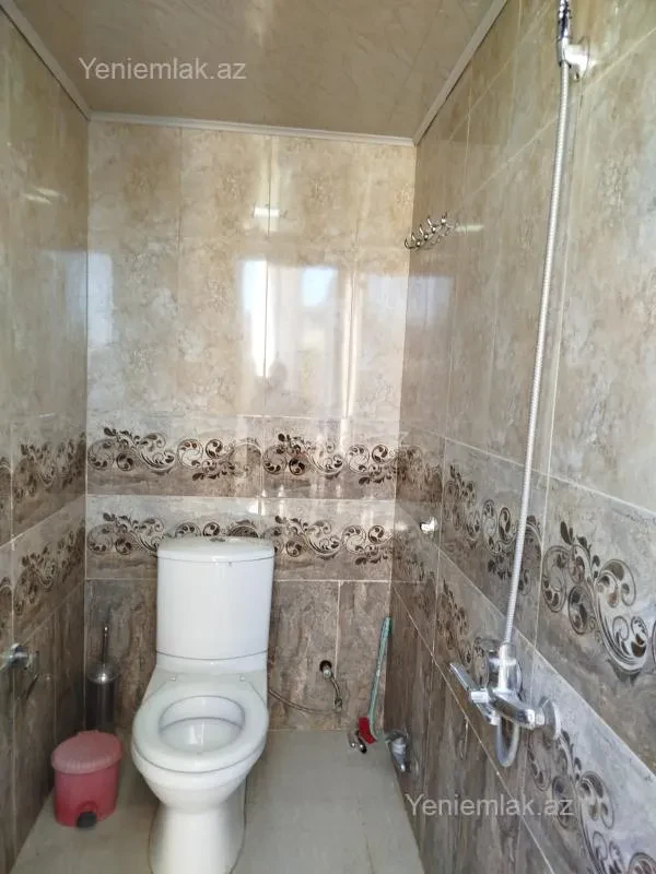 Satılır 13 otaqlı həyət evi 360 m²