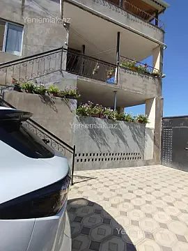 Satılır 13 otaqlı həyət evi 360 m²