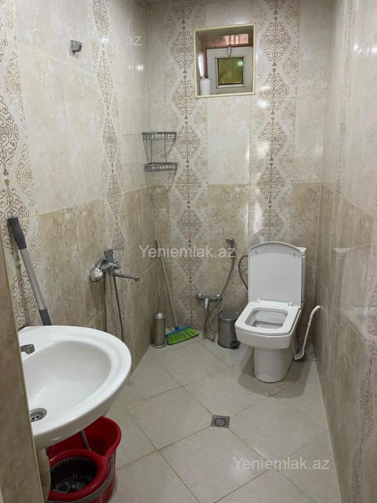 Satılır 13 otaqlı həyət evi 360 m²