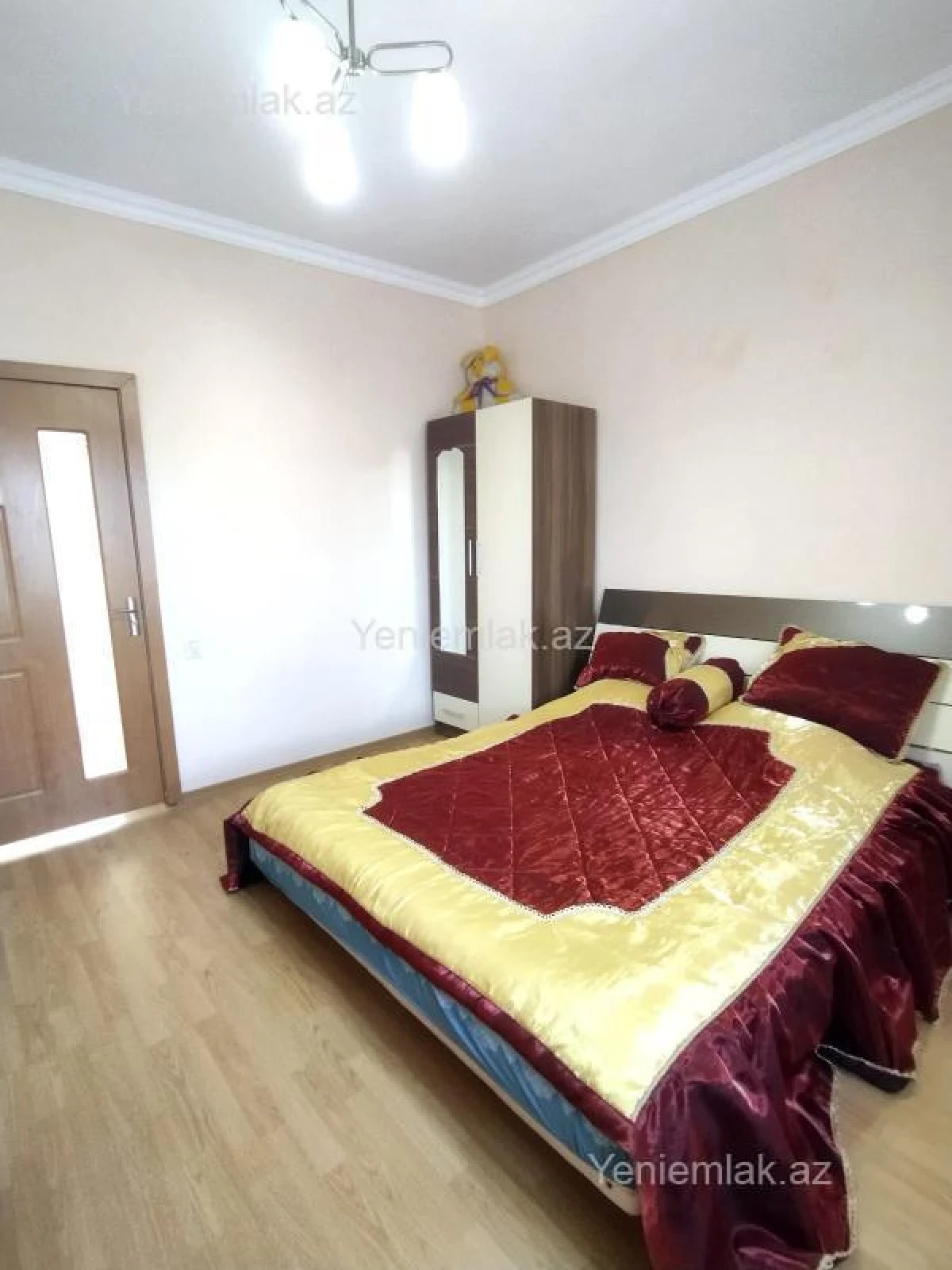Satılır 13 otaqlı həyət evi 360 m²