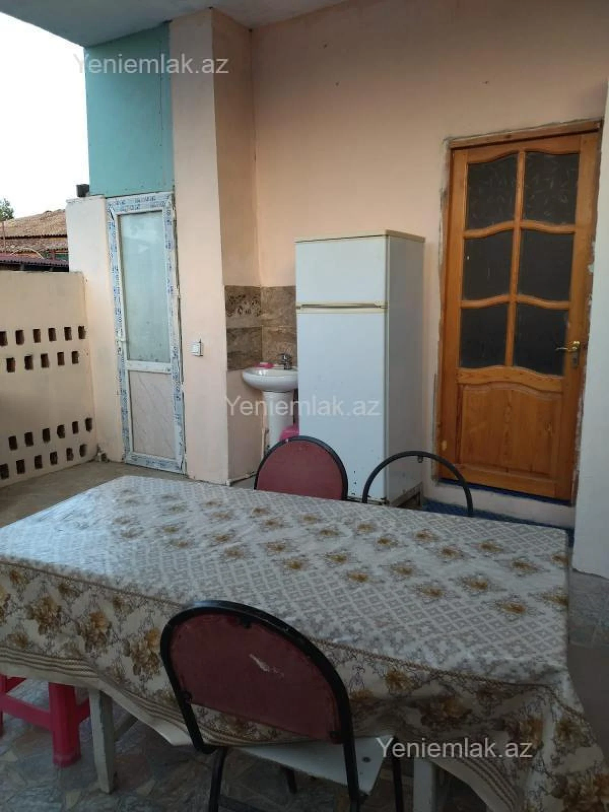 Satılır 13 otaqlı həyət evi 360 m²