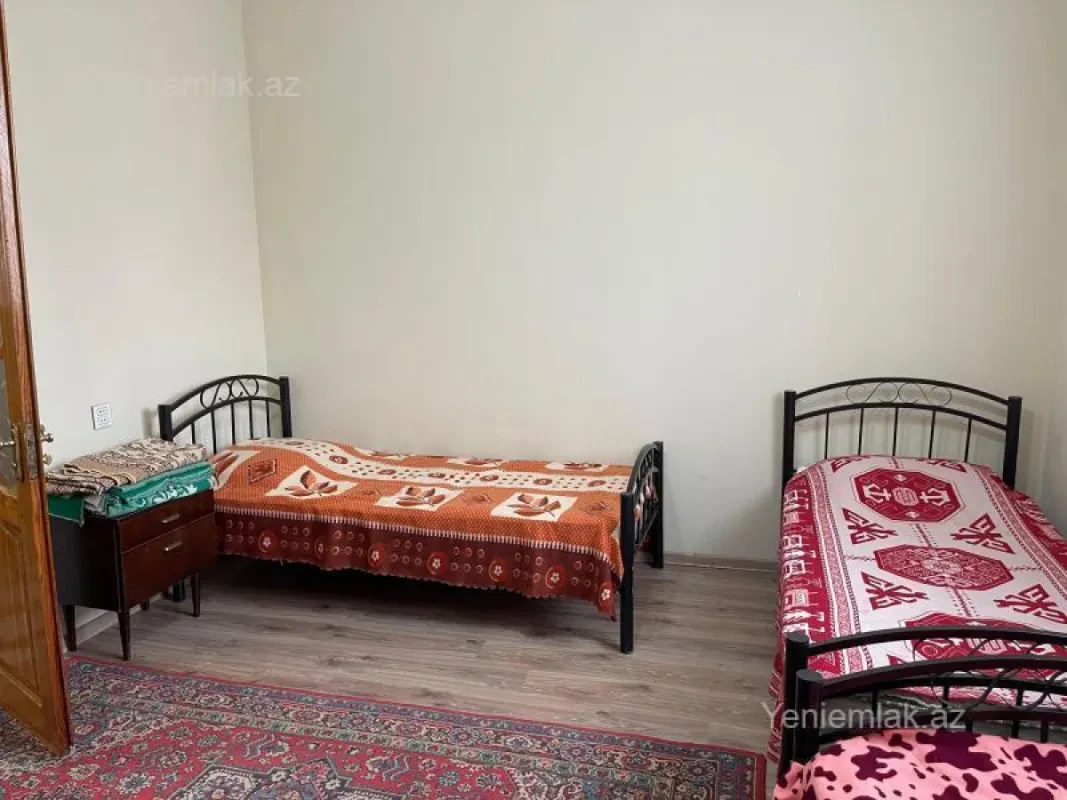 Satılır 13 otaqlı həyət evi 360 m²