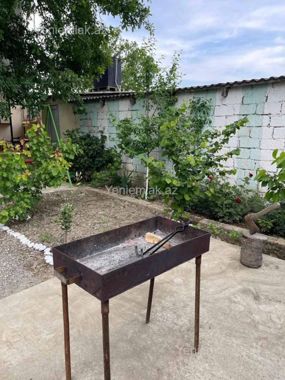 Satılır 13 otaqlı həyət evi 360 m²