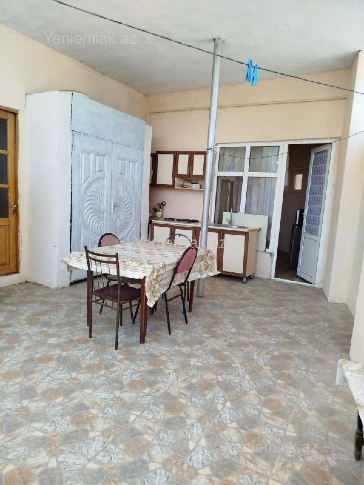Satılır 13 otaqlı həyət evi 360 m²