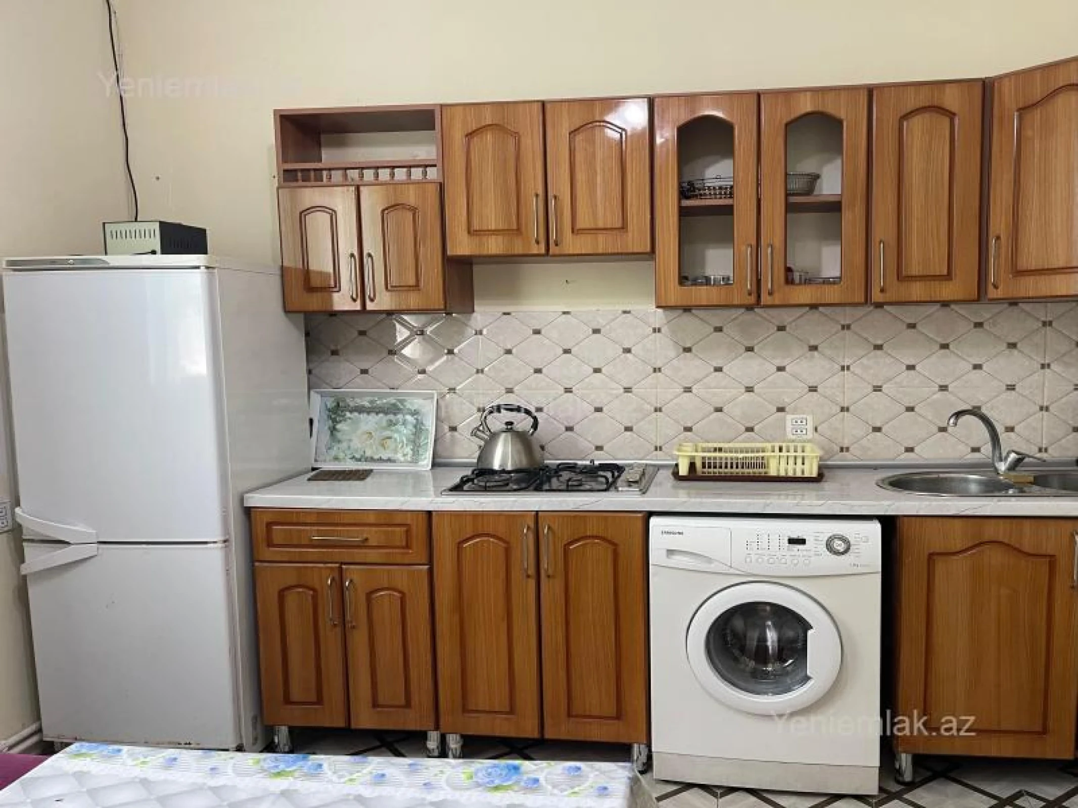 Satılır 13 otaqlı həyət evi 360 m²