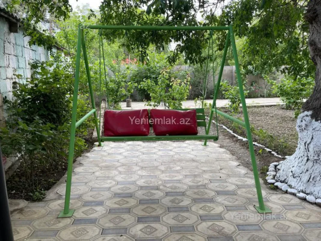 Satılır 13 otaqlı həyət evi 360 m²