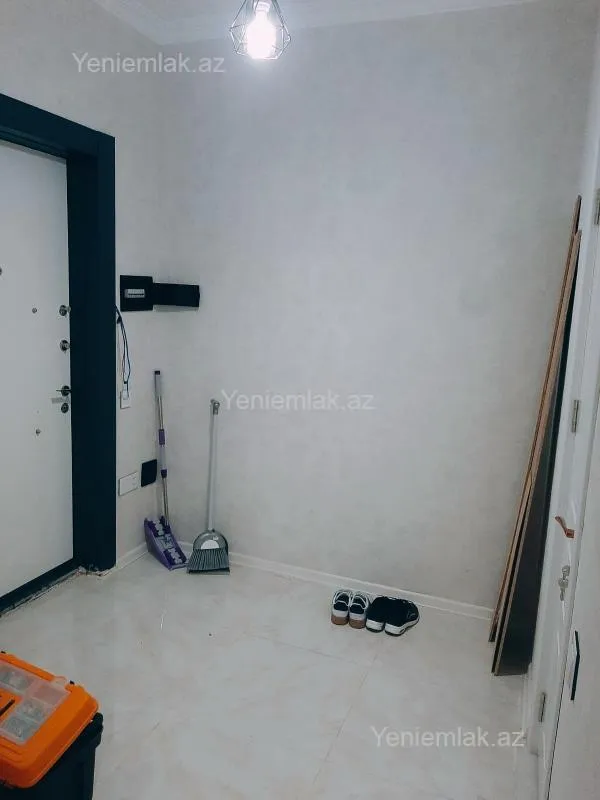 Satılır 2 otaqlı yeni tikili 60 m²