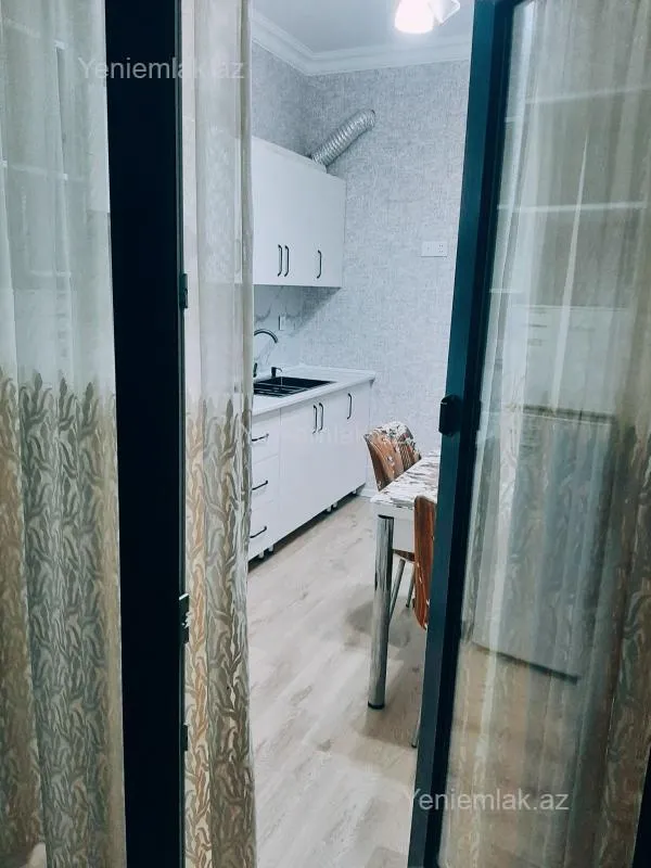 Satılır 2 otaqlı yeni tikili 60 m²