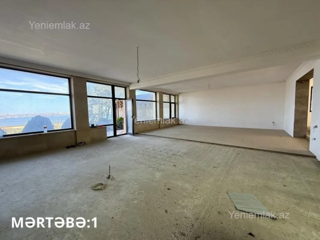 Satılır 9 otaqlı həyət evi 800 m²