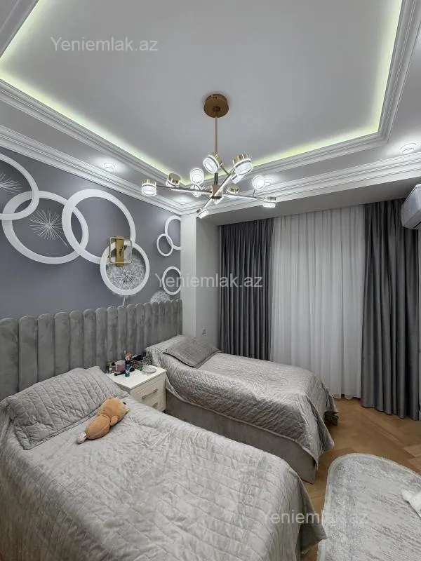 Satılır 4 otaqlı yeni tikili 176 m²