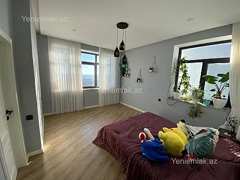 Satılır 6 otaqlı həyət evi 250 m²