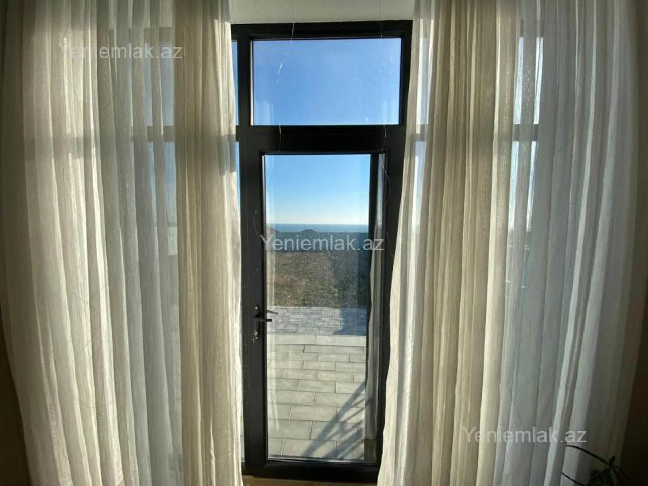 Satılır 6 otaqlı həyət evi 250 m²