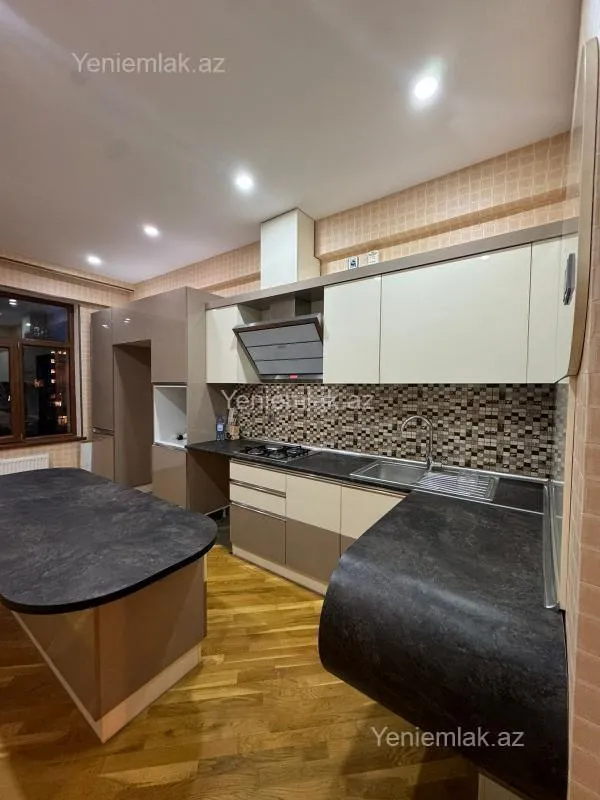 Satılır 2 otaqlı yeni tikili 75 m²