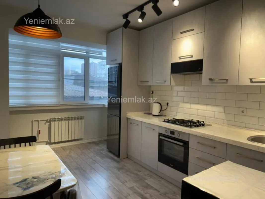 Satılır 2 otaqlı köhnə tikili 55 m²