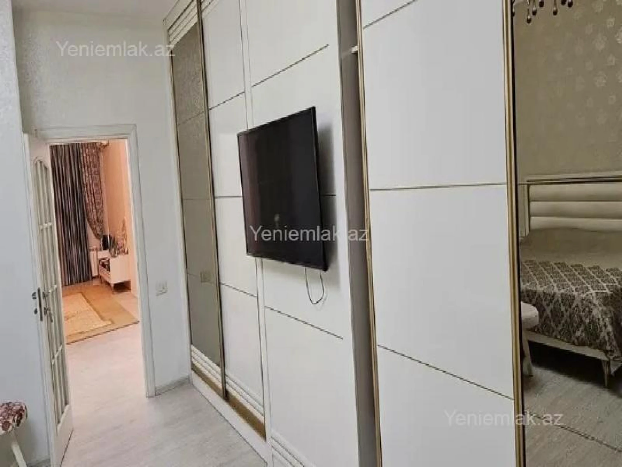 Satılır 3 otaqlı yeni tikili 125 m²