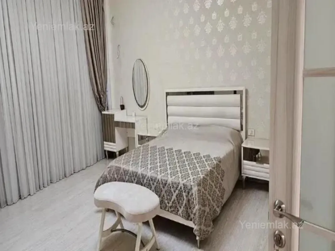 Satılır 3 otaqlı yeni tikili 125 m²