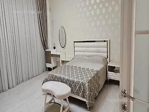 Satılır 3 otaqlı yeni tikili 125 m²