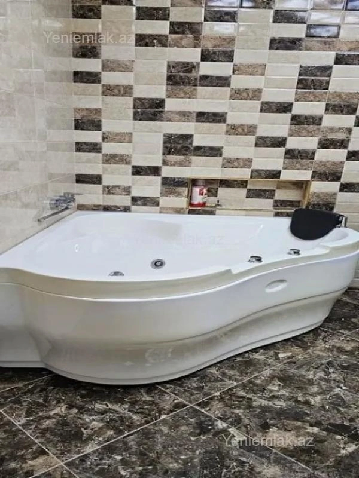 Satılır 3 otaqlı yeni tikili 125 m²