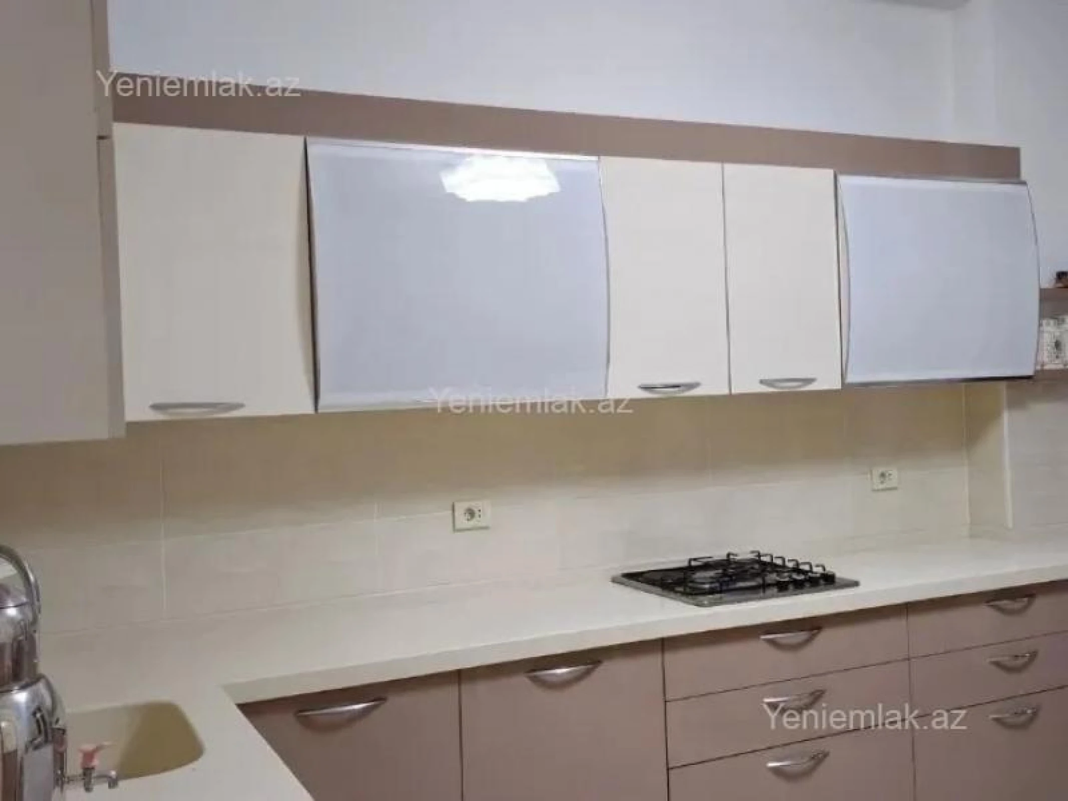 Satılır 3 otaqlı yeni tikili 125 m²