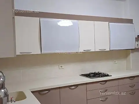 Satılır 3 otaqlı yeni tikili 125 m²