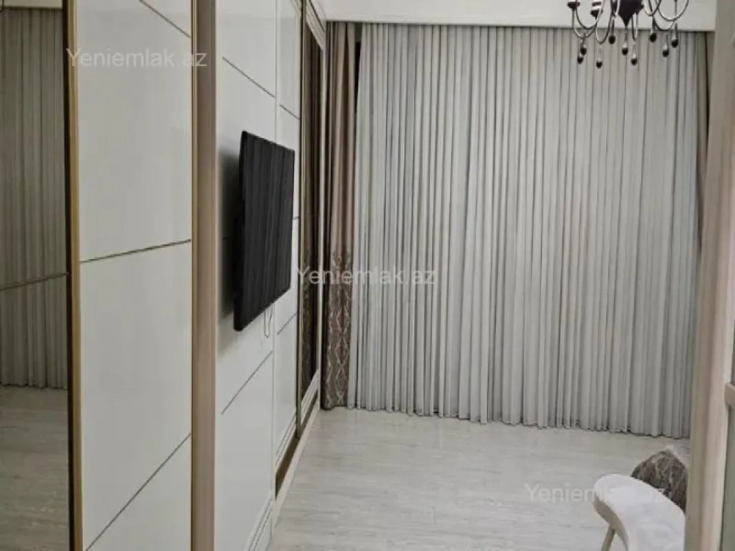 Satılır 3 otaqlı yeni tikili 125 m²