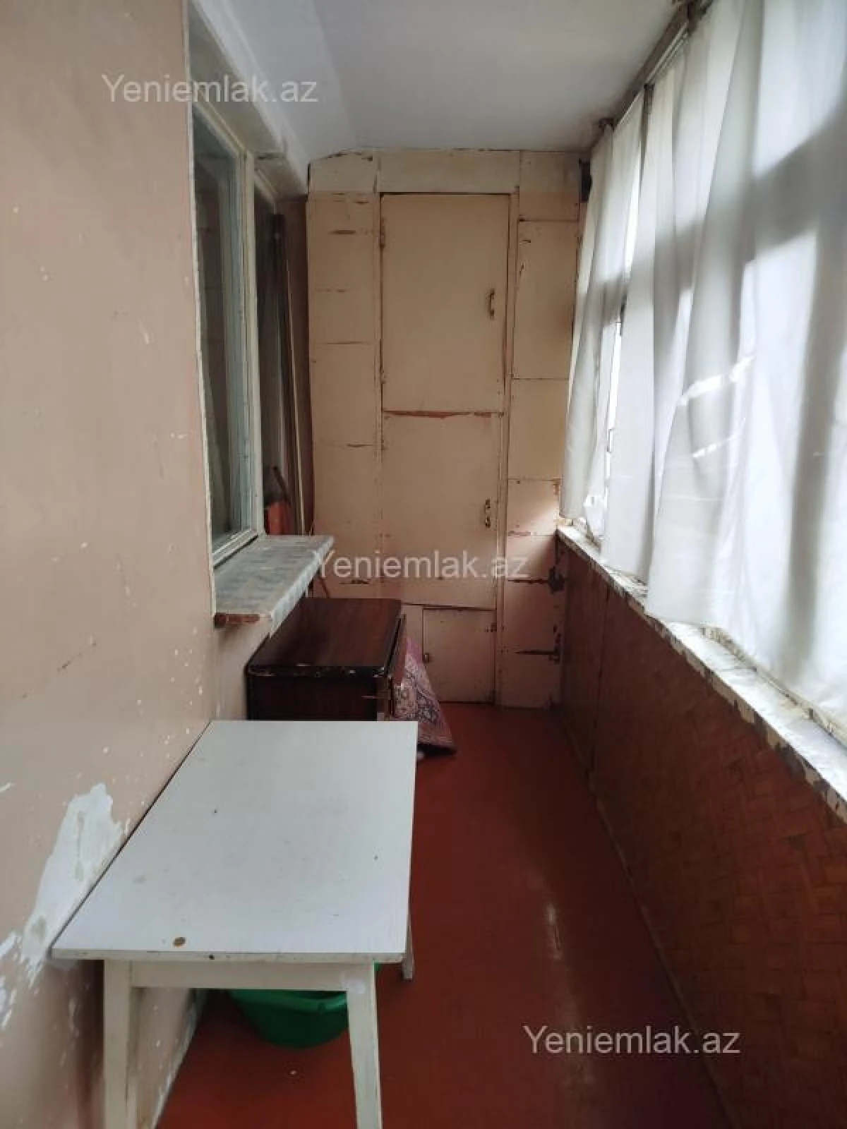 Satılır 2 otaqlı köhnə tikili 55 m²
