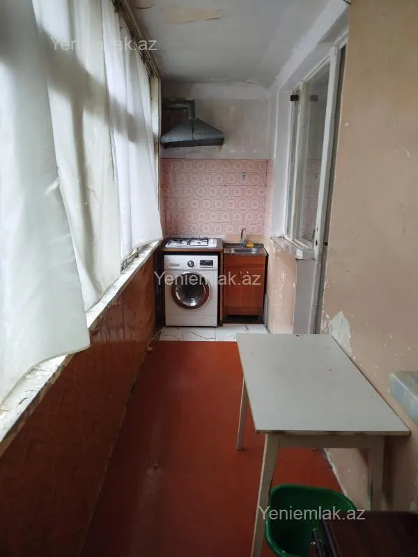 Satılır 2 otaqlı köhnə tikili 55 m²