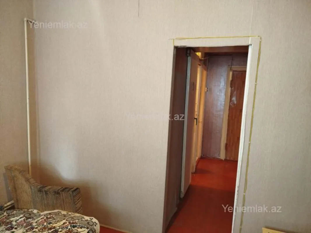 Satılır 2 otaqlı köhnə tikili 55 m²