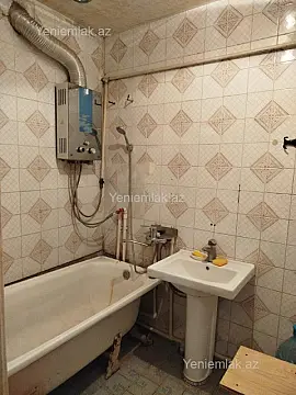 Satılır 2 otaqlı köhnə tikili 55 m²