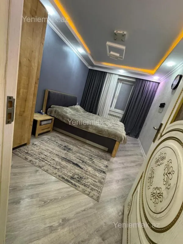 Satılır 3 otaqlı köhnə tikili 80 m²