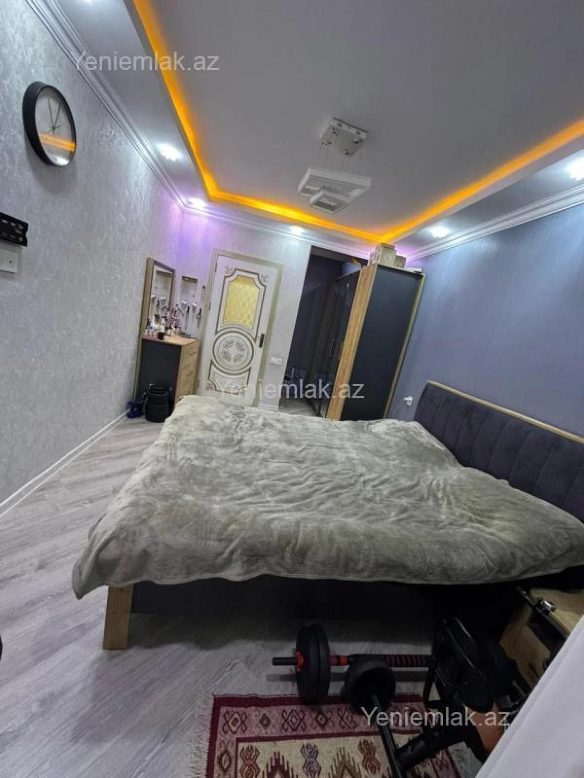 Satılır 3 otaqlı köhnə tikili 80 m²