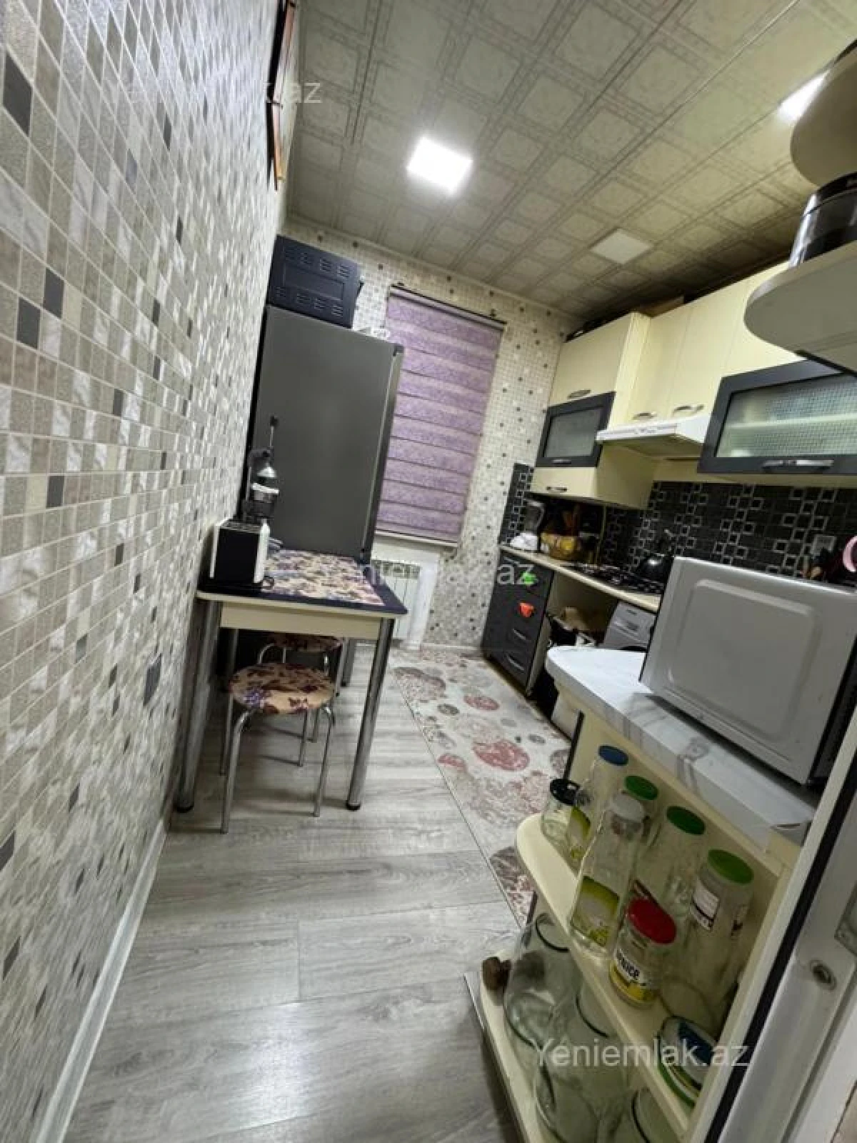 Satılır 3 otaqlı köhnə tikili 80 m²