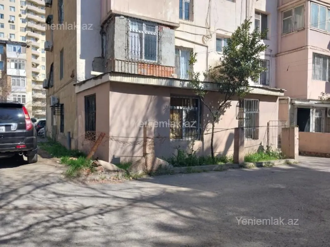 Satılır 1 otaqlı köhnə tikili 30 m²