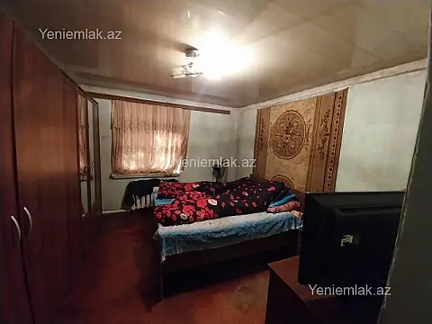 Satılır 1 otaqlı köhnə tikili 30 m²