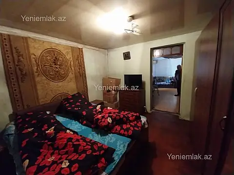 Satılır 1 otaqlı köhnə tikili 30 m²