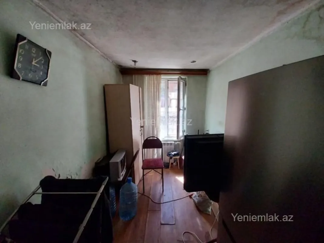 Satılır 1 otaqlı köhnə tikili 30 m²