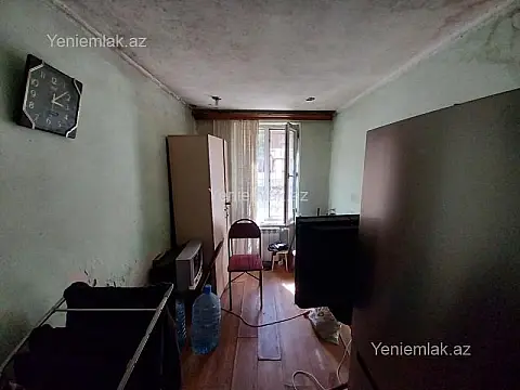 Satılır 1 otaqlı köhnə tikili 30 m²