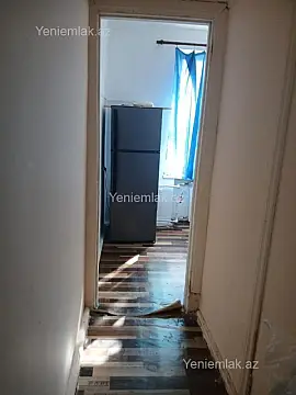 Satılır 1 otaqlı köhnə tikili 35 m²