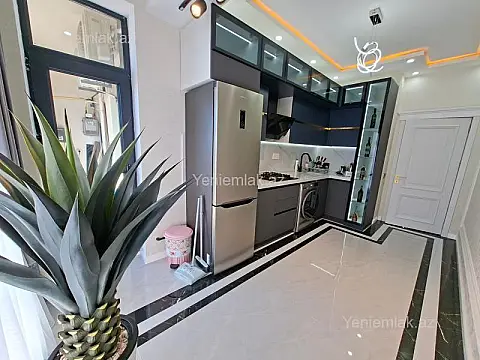 Satılır 2 otaqlı yeni tikili 72 m²
