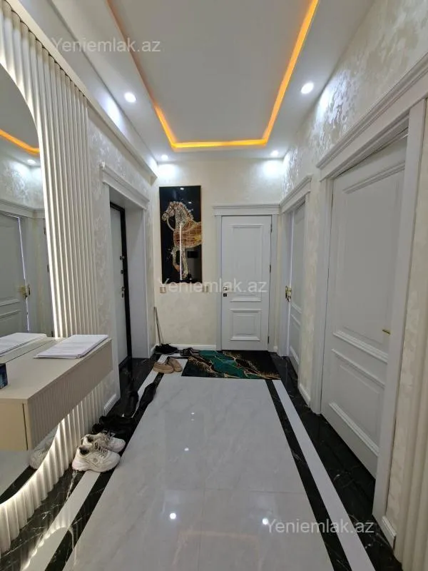 Satılır 2 otaqlı yeni tikili 72 m²