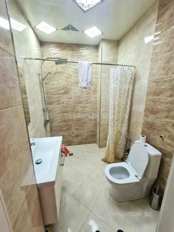 Satılır 3 otaqlı yeni tikili 140 m²