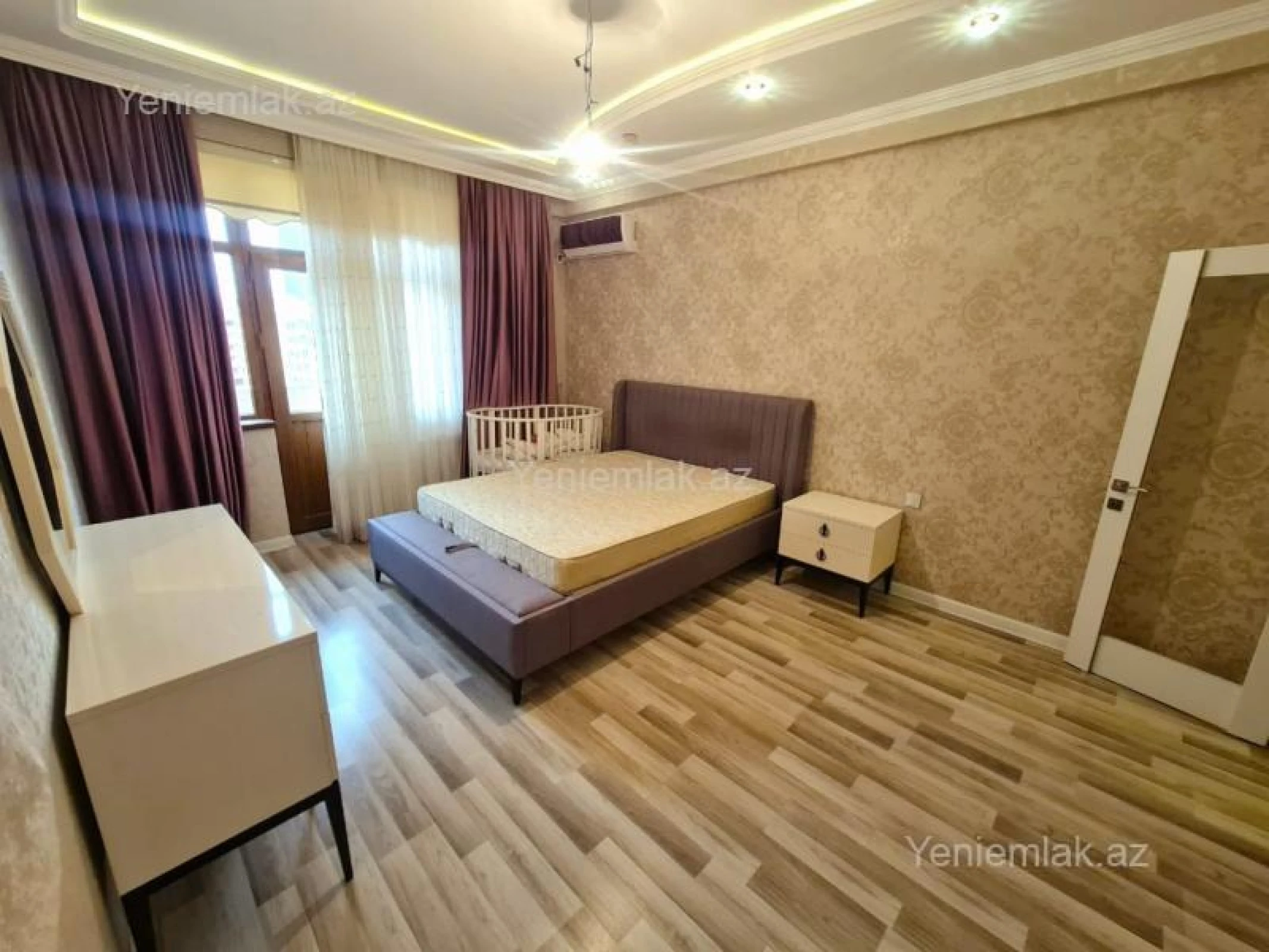 Satılır 3 otaqlı yeni tikili 140 m²