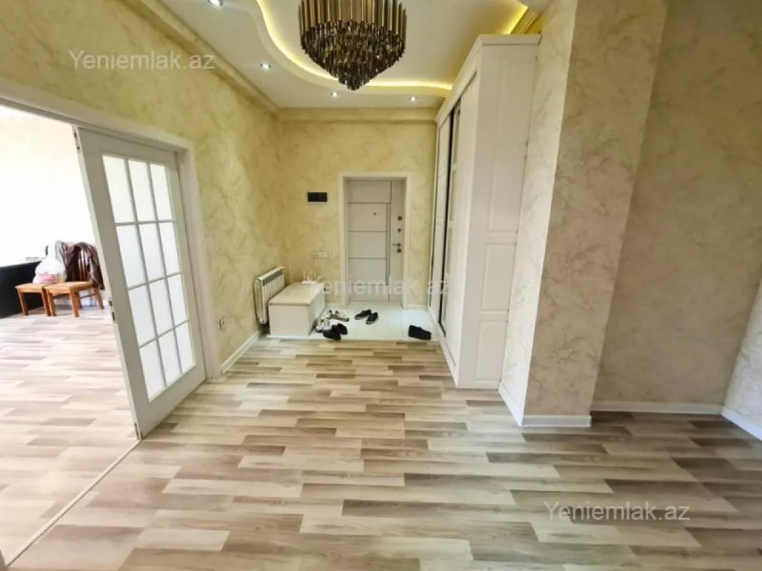 Satılır 3 otaqlı yeni tikili 140 m²