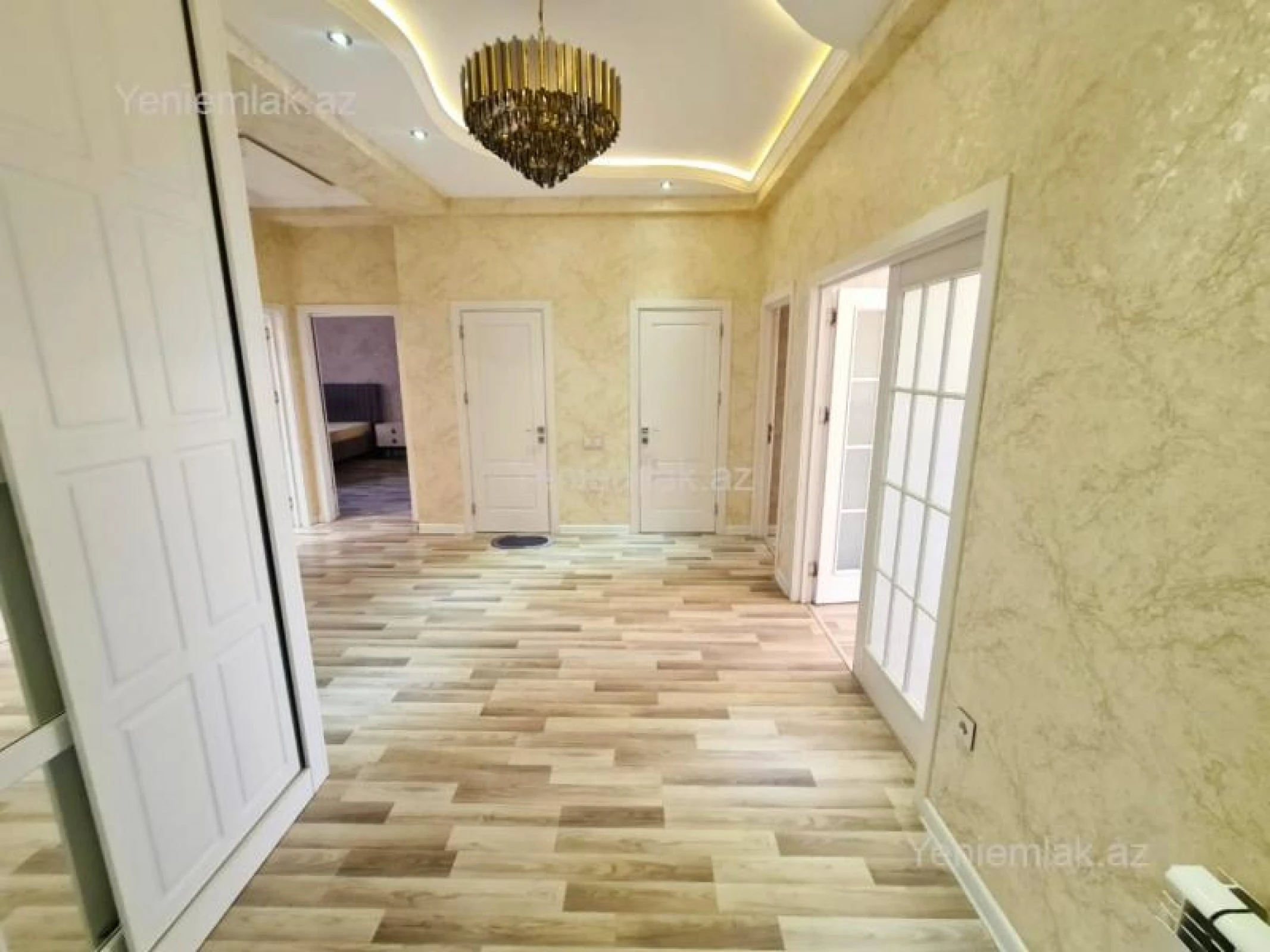 Satılır 3 otaqlı yeni tikili 140 m²