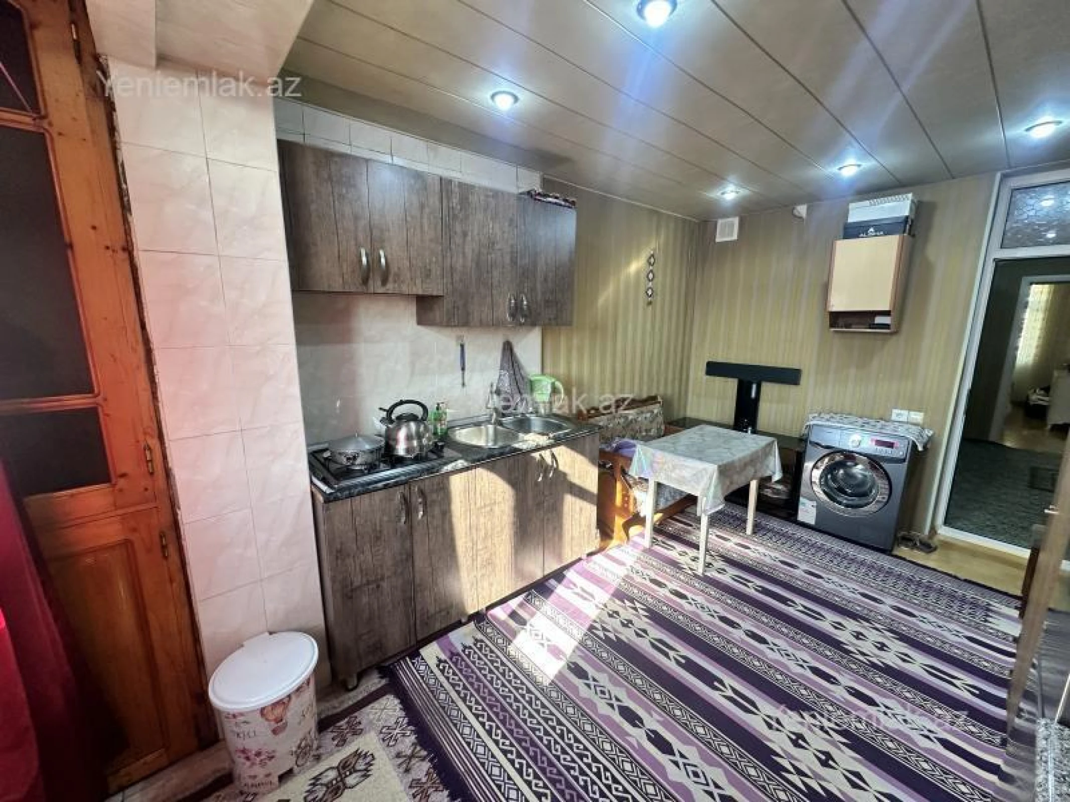 Satılır 2 otaqlı köhnə tikili 60 m²