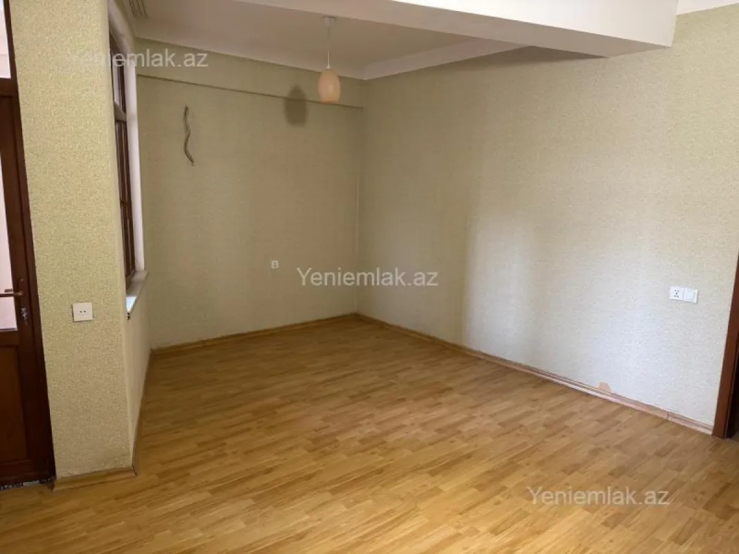Satılır 3 otaqlı yeni tikili 125 m²